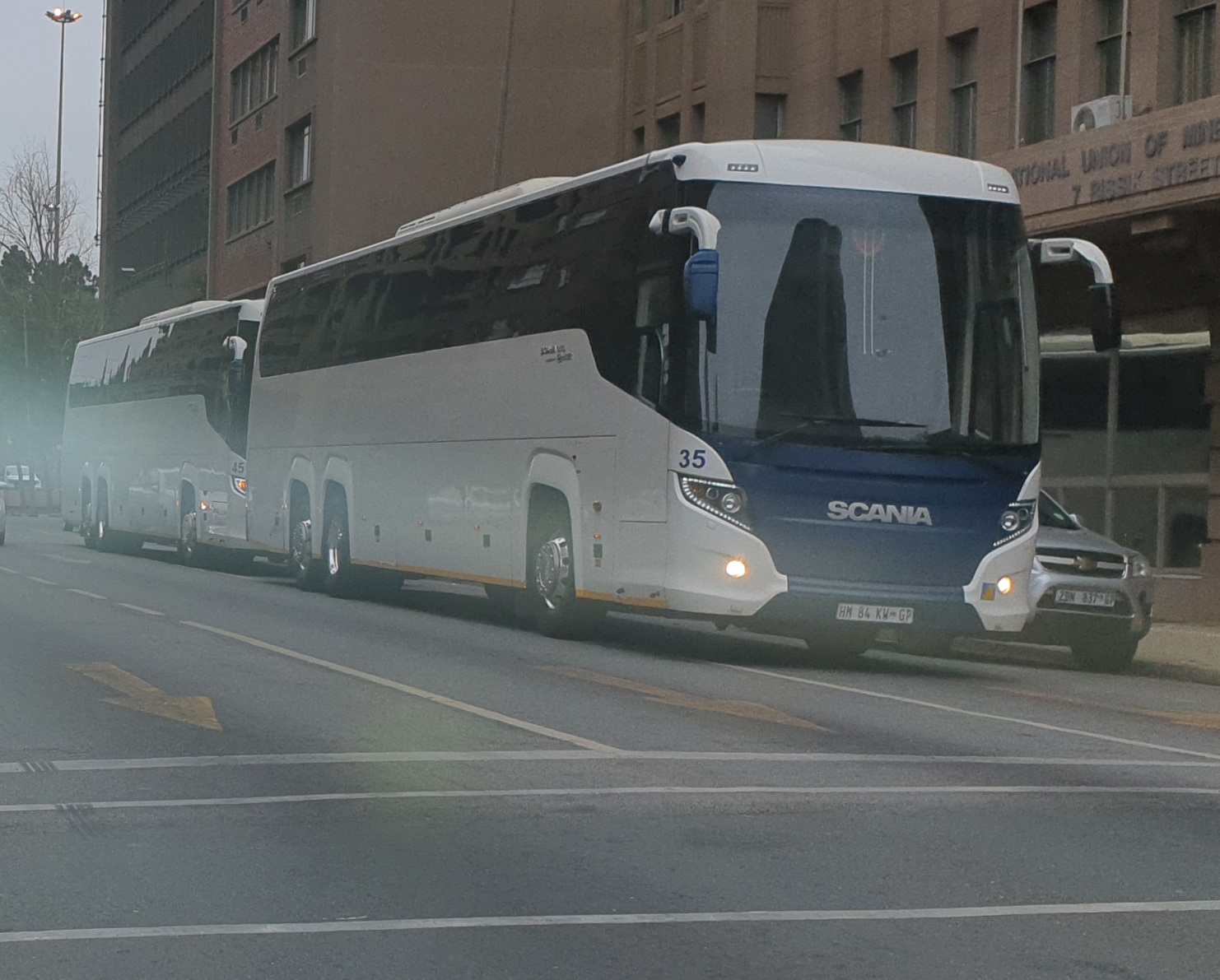 Mascop shuttles and tours 